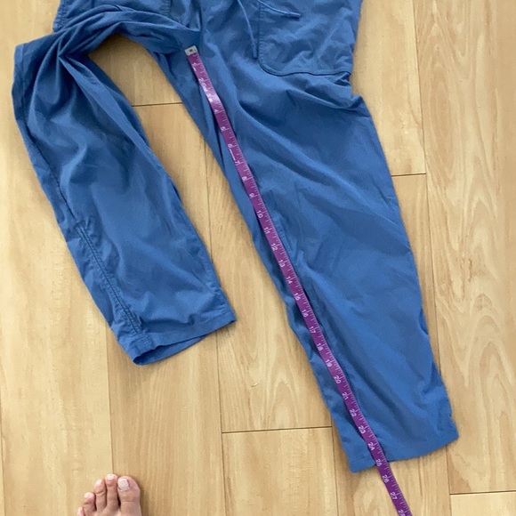 Lululemon Beyond the Studio Crop Size 6 - Picture 10 of 11